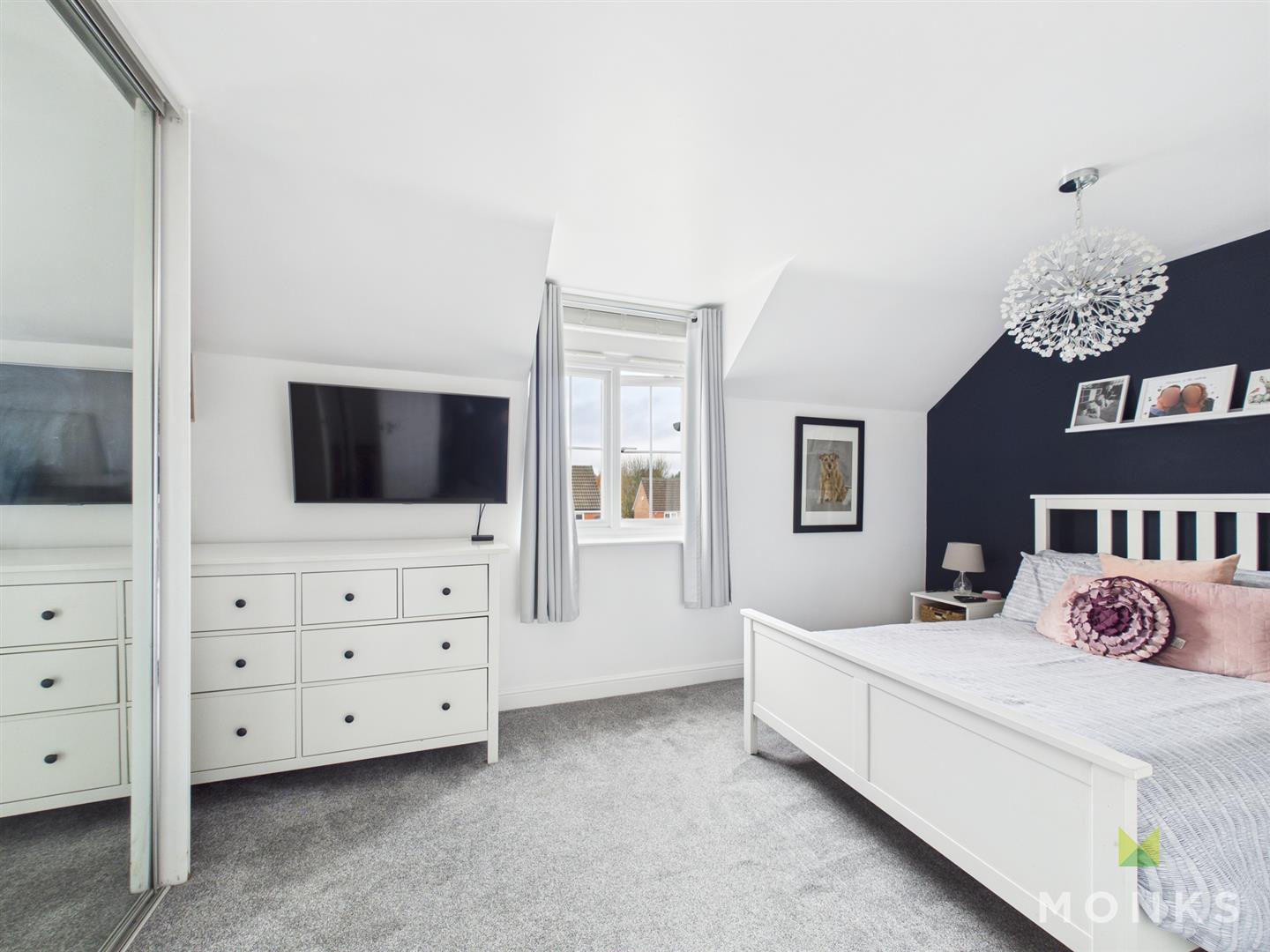 2 Barber Close, Oswestry, SY11 2UE For Sale